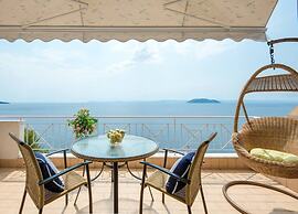 Fantastic Penthouse in Neos Marmaras