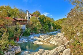Beautiful 3-bed House in Kotli