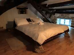 Beautiful 3-bed House in Kotli