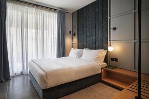 Bob W Akadimia Athens