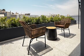 Bob W Akadimia Athens