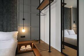 Bob W Akadimia Athens