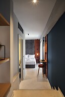 Bob W Akadimia Athens