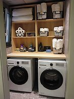 Bob W Akadimia Athens