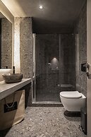 Bob W Akadimia Athens