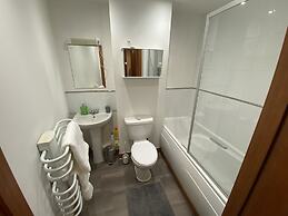 Toothbrush Apartments - Nr Train Station