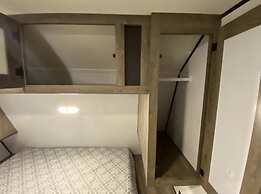 Givens Glamper Heartland W 3 Beds, Outdoor Pool, Views for Days