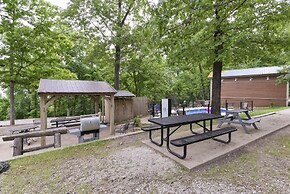 Givens Glamper Heartland W 3 Beds, Outdoor Pool, Views for Days