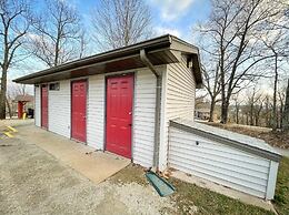 Givens Glamper Heartland W 3 Beds, Outdoor Pool, Views for Days