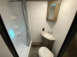 Givens Glamper Heartland W 3 Beds, Outdoor Pool, Views for Days