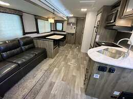 Givens Glamper Heartland W 3 Beds, Outdoor Pool, Views for Days