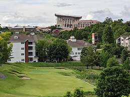 Shelter in Faith - Amazing Golf Views - Blocks From 76 Strip Location