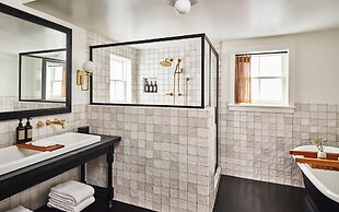 The Inn at Mattei's Tavern, Auberge Collection