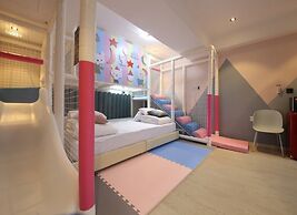 Almond Kids Hotel
