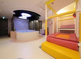 Almond Kids Hotel