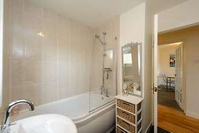 Thistle Apartment Perfect for Golfers and Couples