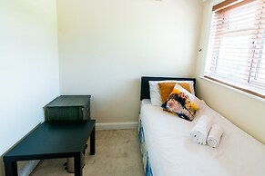 4br-7guests-freeparking-garden-wifi