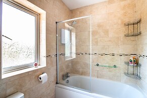 4br-7guests-freeparking-garden-wifi