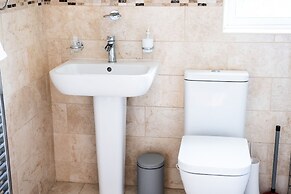 4br-7guests-freeparking-garden-wifi