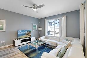 Storey Lake 4 Bedroom Townhome 4 Townhouse by RedAwning