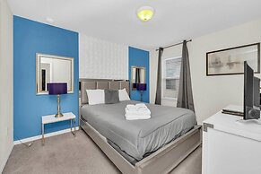 7 Bed Luxury Home With Great Amenities! 7 Bedroom Villa by RedAwning