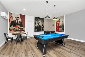 7 Bed Luxury Home With Great Amenities! 7 Bedroom Villa by RedAwning