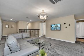 8 Bed Pool/spa In Champions Gate Resort! 8 Bedroom Villa by Redawning