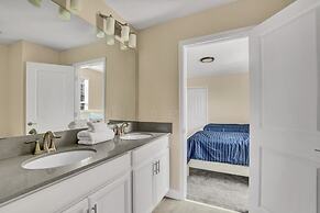 8 Bed Pool/spa In Champions Gate Resort! 8 Bedroom Villa by Redawning