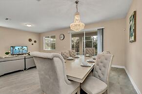 8 Bed Pool/spa In Champions Gate Resort! 8 Bedroom Villa by Redawning