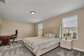 8 Bed Pool/spa In Champions Gate Resort! 8 Bedroom Villa by Redawning