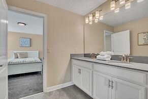 8 Bed Pool/spa In Champions Gate Resort! 8 Bedroom Villa by Redawning