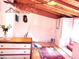 Sandomil Riverbeach Tiny House