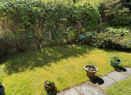 2 Bedroom Sleep 4 House - Private Garden