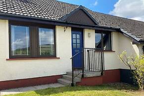 2 Bedroom Sleep 4 House - Private Garden