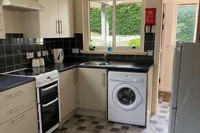 2 Bedroom Sleep 4 House - Private Garden