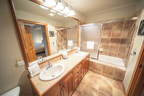 Red Hawk Townhomes 2321