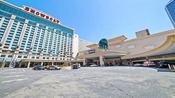 Sleep 4 Stylish Boardwalk Cozysuites Studio