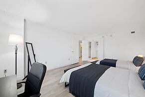 2BR/3BA Beachfront Rental in Town by CozySuites