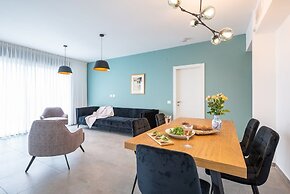 Panoramic Sea Views Coastal Escape by Sea N' Rent