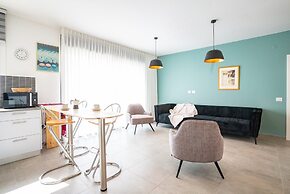 Panoramic Sea Views Coastal Escape by Sea N' Rent