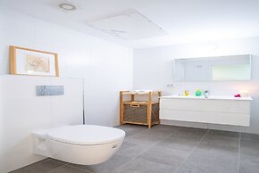 Panoramic Sea Views Coastal Escape by Sea N' Rent