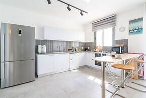 Panoramic Sea Views Coastal Escape by Sea N' Rent