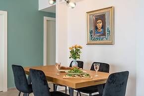 Panoramic Sea Views Coastal Escape by Sea N' Rent