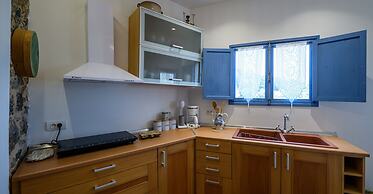 The Aegean blue country house Old Milos