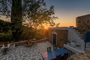 The Aegean blue country house Old Milos
