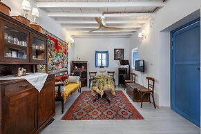 The Aegean blue country house Old Milos