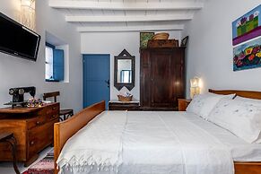 The Aegean blue country house Old Milos