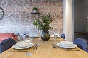 The Quadrant - The Botanical Suite