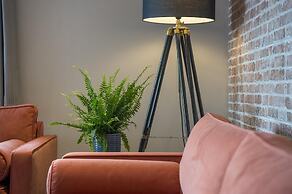 The Quadrant - The Botanical Suite