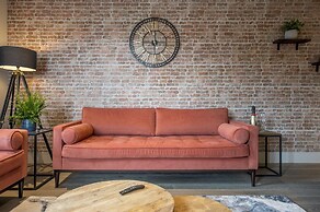 The Quadrant - The Botanical Suite